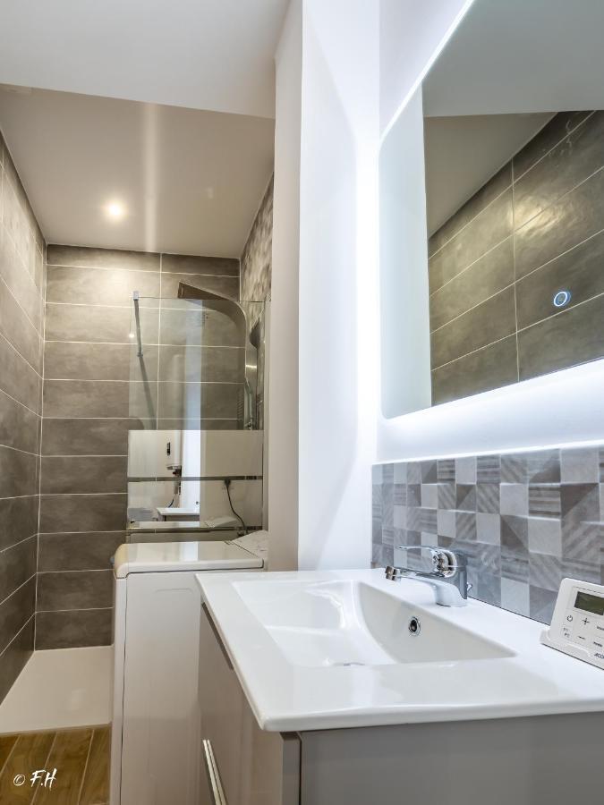 Le Vieux Laval Apartment Laval  Exterior photo